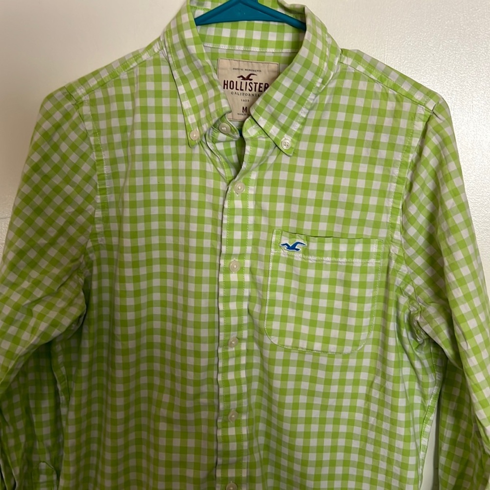Green and white Hollister shirt
